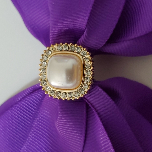 New  2 x 5.00 Girl  Hair Bows with Pearl & Rhinestone - Picture 2 of 4